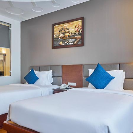 Kin Hotel Thi Sach Ho Şi Min Exterior foto