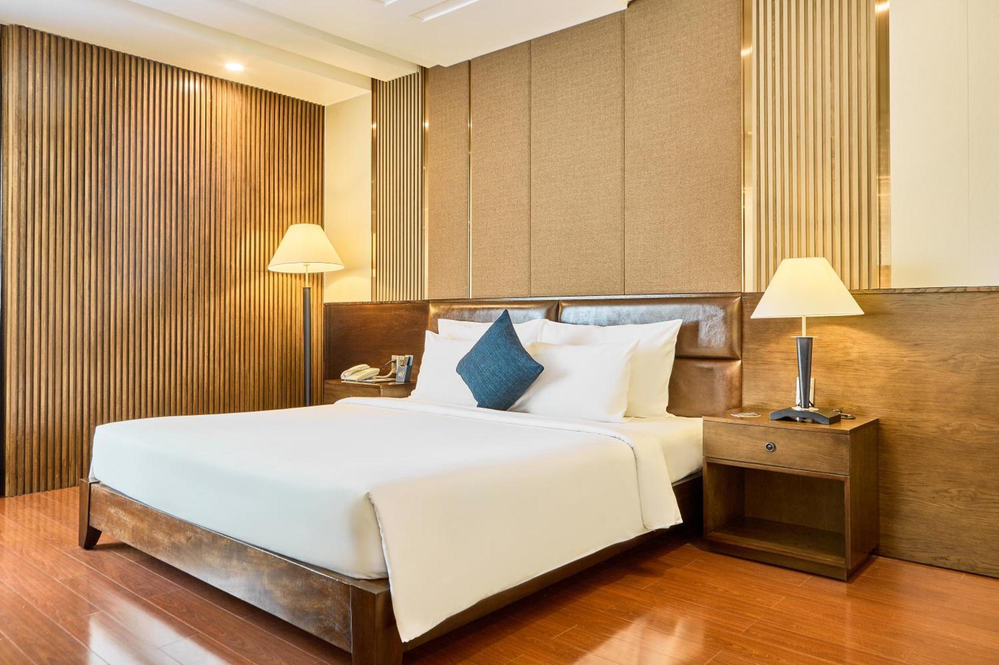 Kin Hotel Thi Sach Ho Şi Min Exterior foto