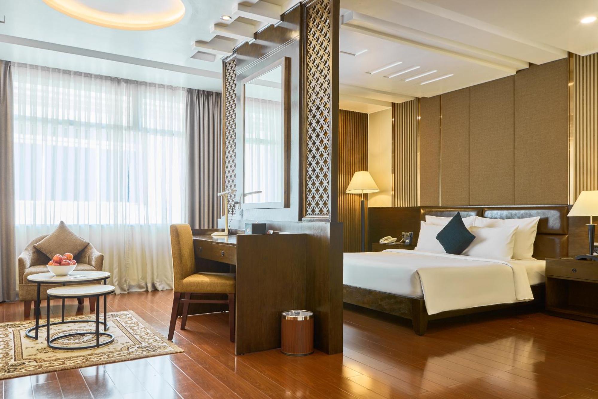 Kin Hotel Thi Sach Ho Şi Min Exterior foto