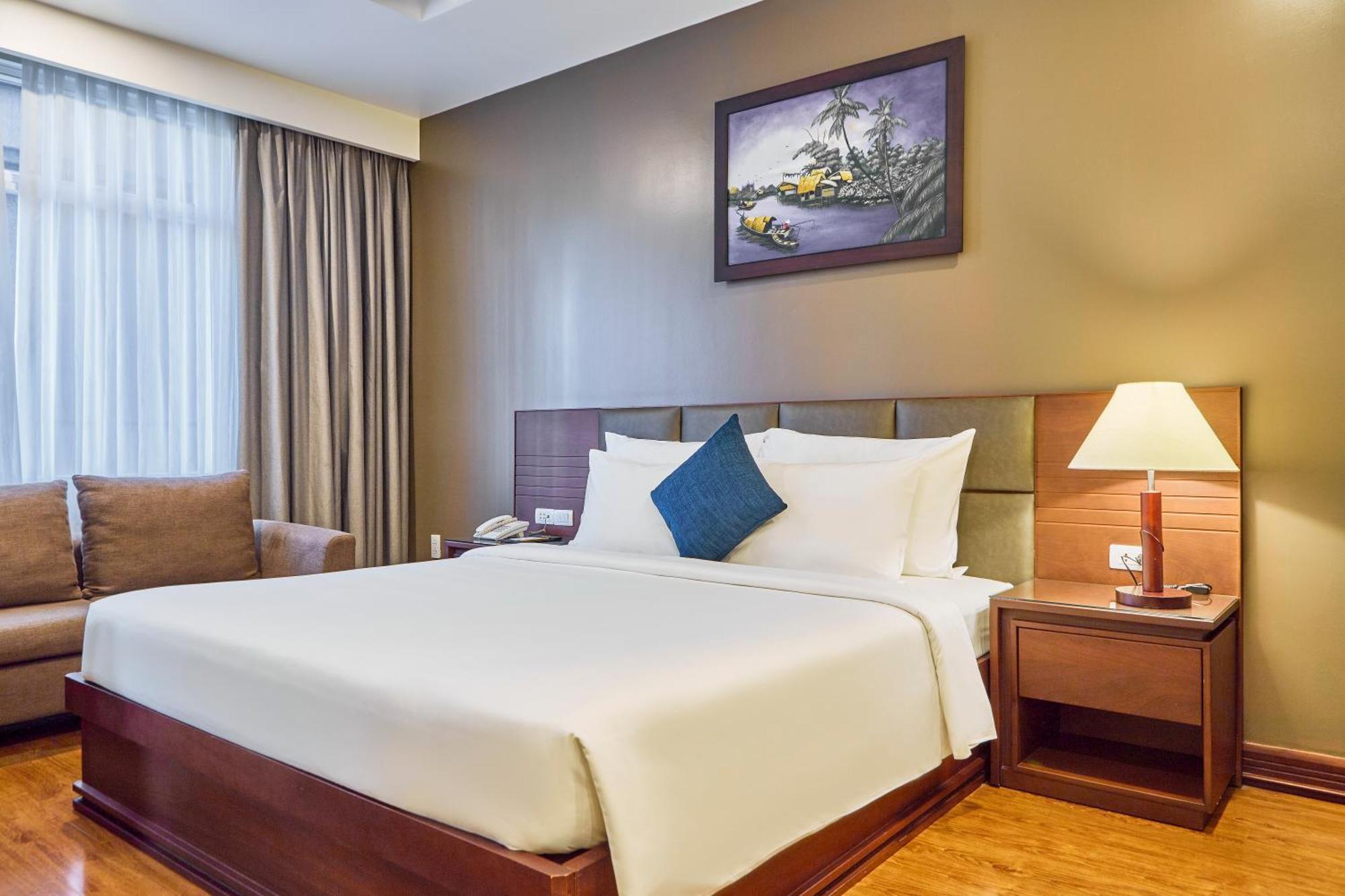 Kin Hotel Thi Sach Ho Şi Min Exterior foto